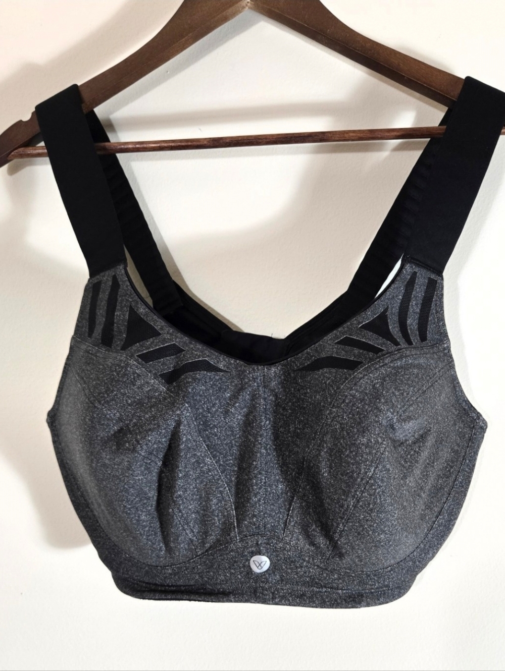 Lane Bryant Livi Athletic Sports Bra Sz 40DDD Plus Womens Underwire Support